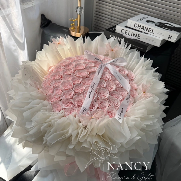 Hoa sáp đẹp trắng hồng