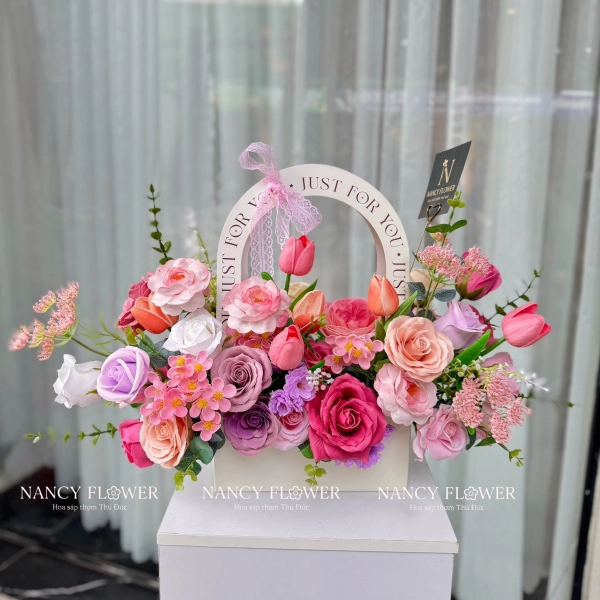 Giỏ hoa sáp thơm