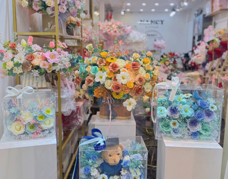 Thiết Kế Cắm Hoa Sáp Theo Yêu Cầu Tại NANCY FLOWER 